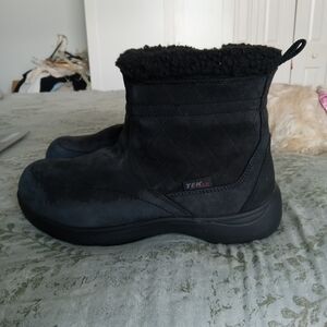 LL Bean Women's Tek 2.5 Zip Ankle Boots Size 9 Wide EUC